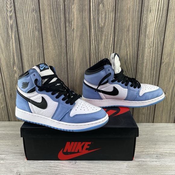 Nike Air Jordan 1 Retro High OG University Blue UNC 575441-134 Size 7Y/8.5W main image 15